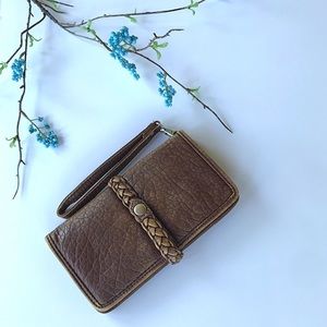Leather wristlet wallet